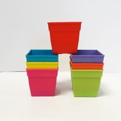 MACETA PLASTICA CUADRADA N*6 